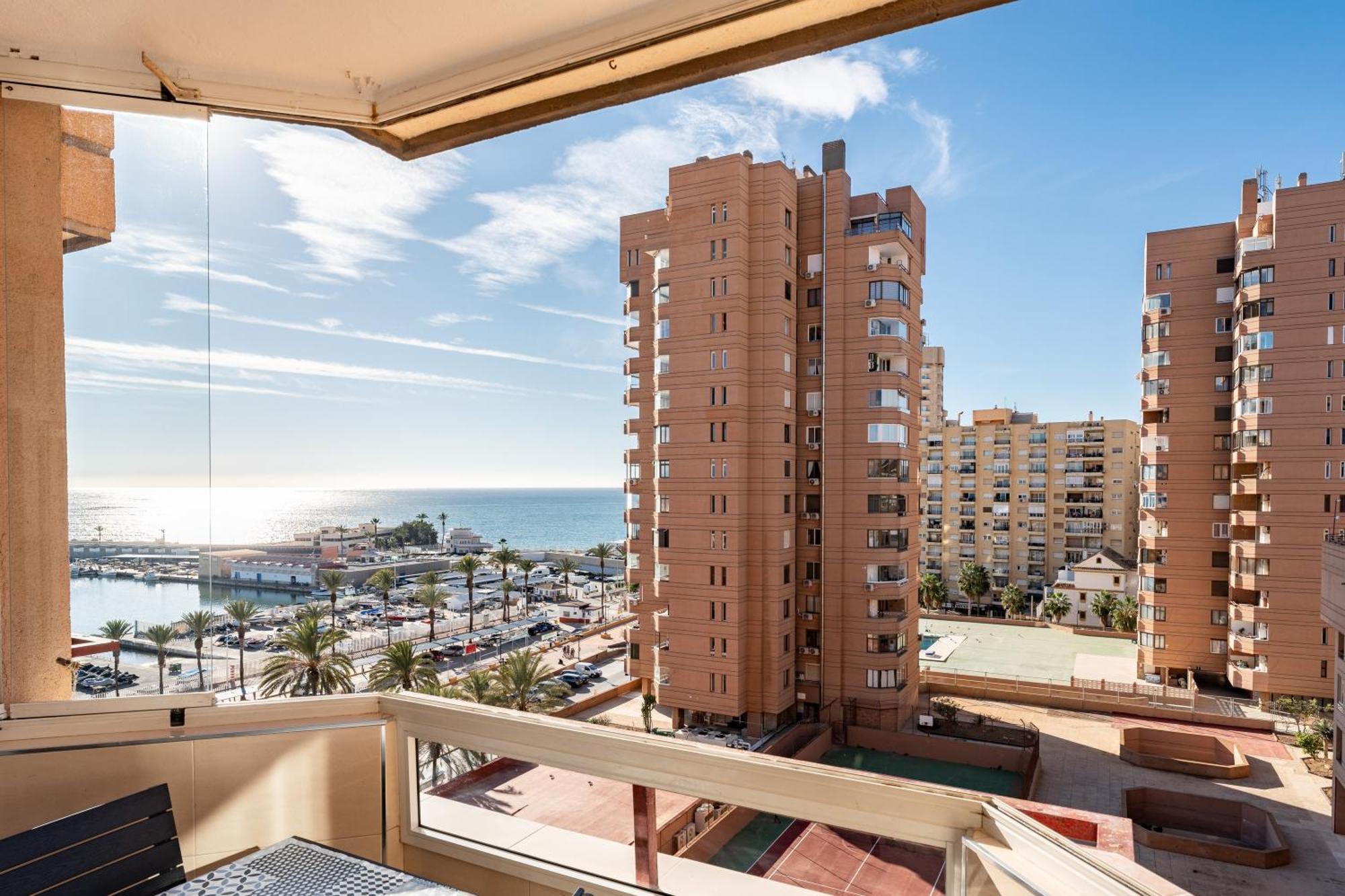 Sunny With Seaview Apartamento *